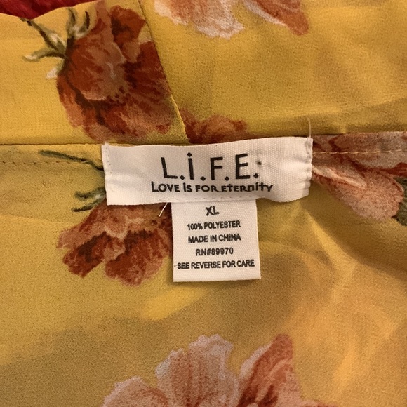 Yellow ruffle shirt - Picture 2 of 2